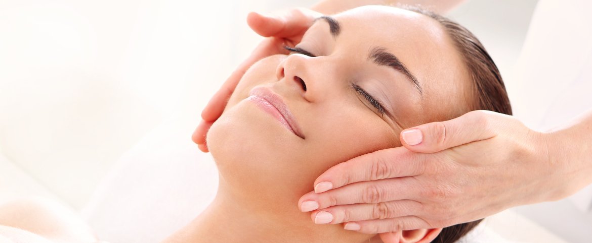 Gesichtsmassage, gesichtsstraffende Massage